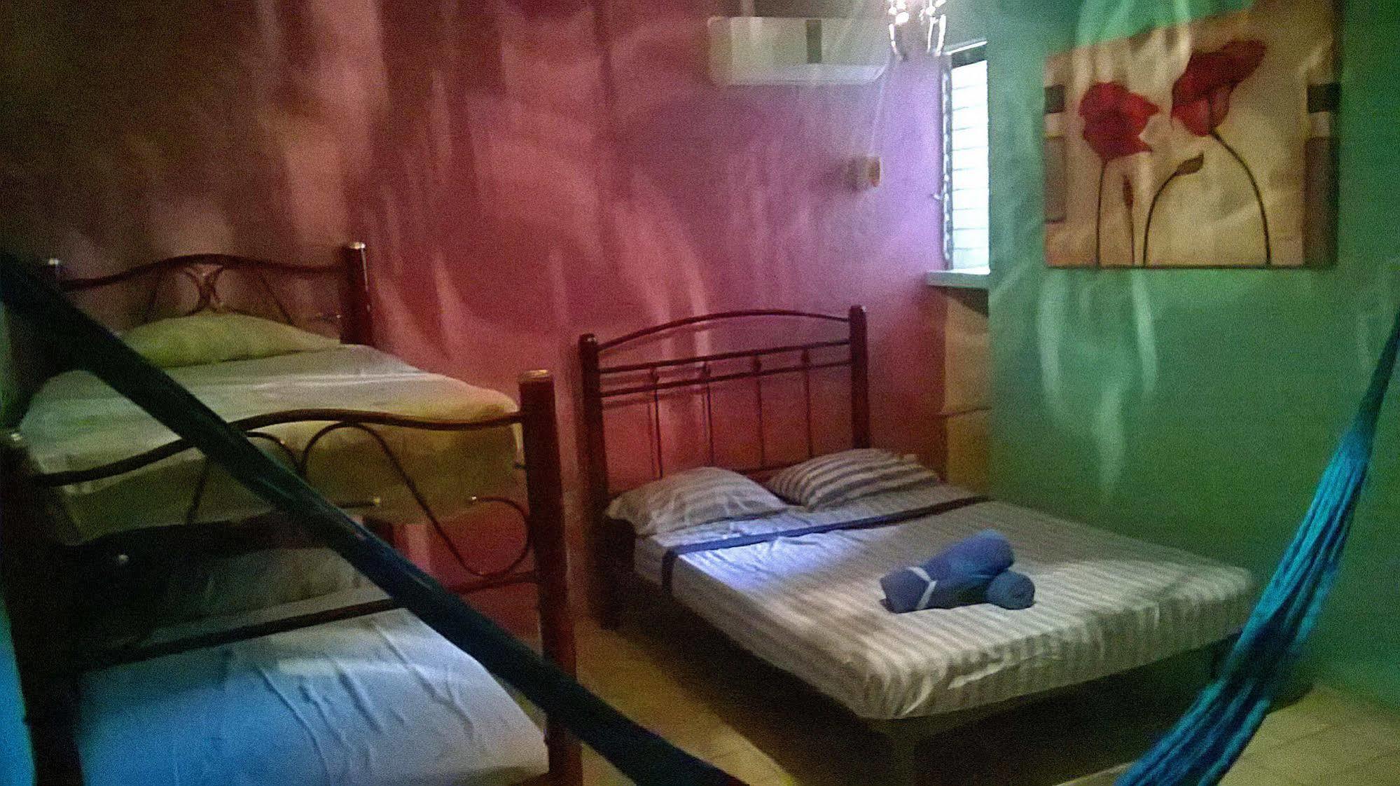 Mayan Hostel Cancun Exterior photo